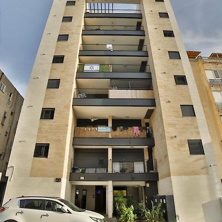 Bat Yam Apartment Exterior photo