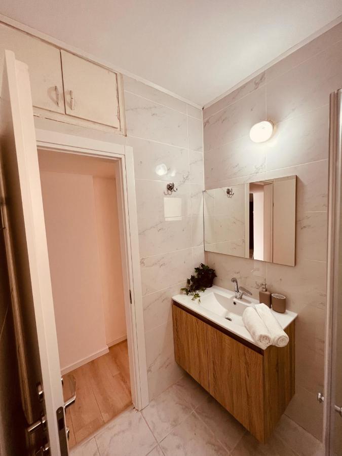 Bat Yam Apartment Exterior photo