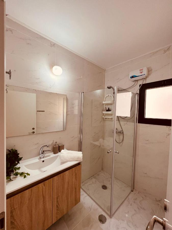 Bat Yam Apartment Exterior photo