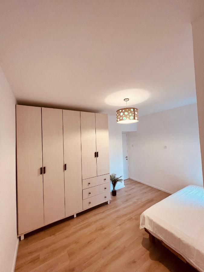 Bat Yam Apartment Exterior photo