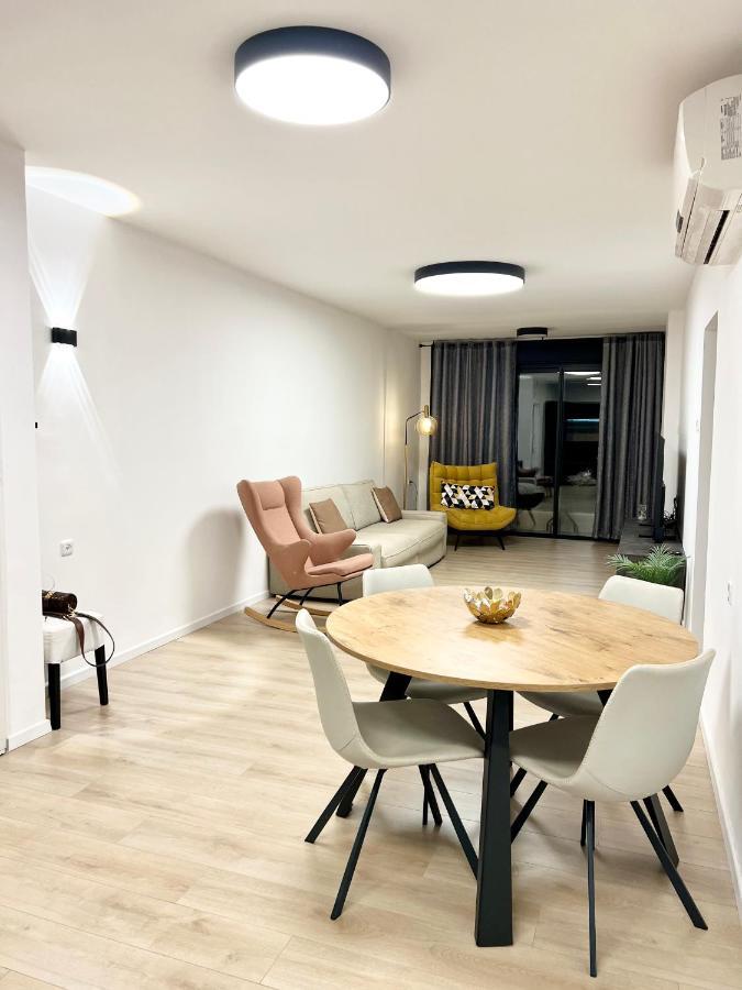 Bat Yam Apartment Exterior photo