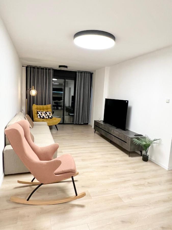 Bat Yam Apartment Exterior photo
