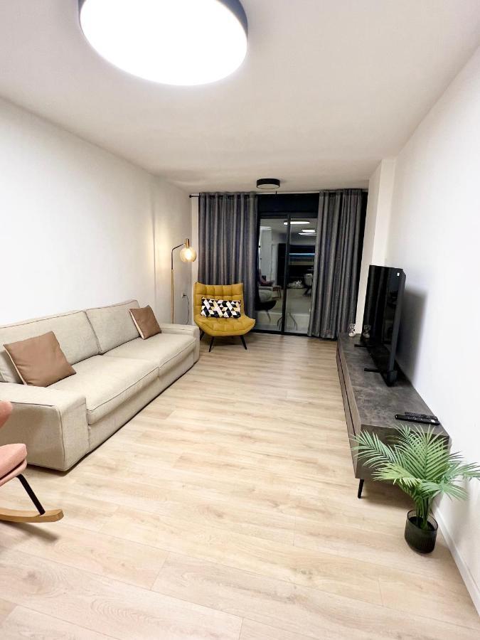 Bat Yam Apartment Exterior photo