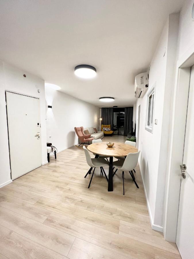 Bat Yam Apartment Exterior photo